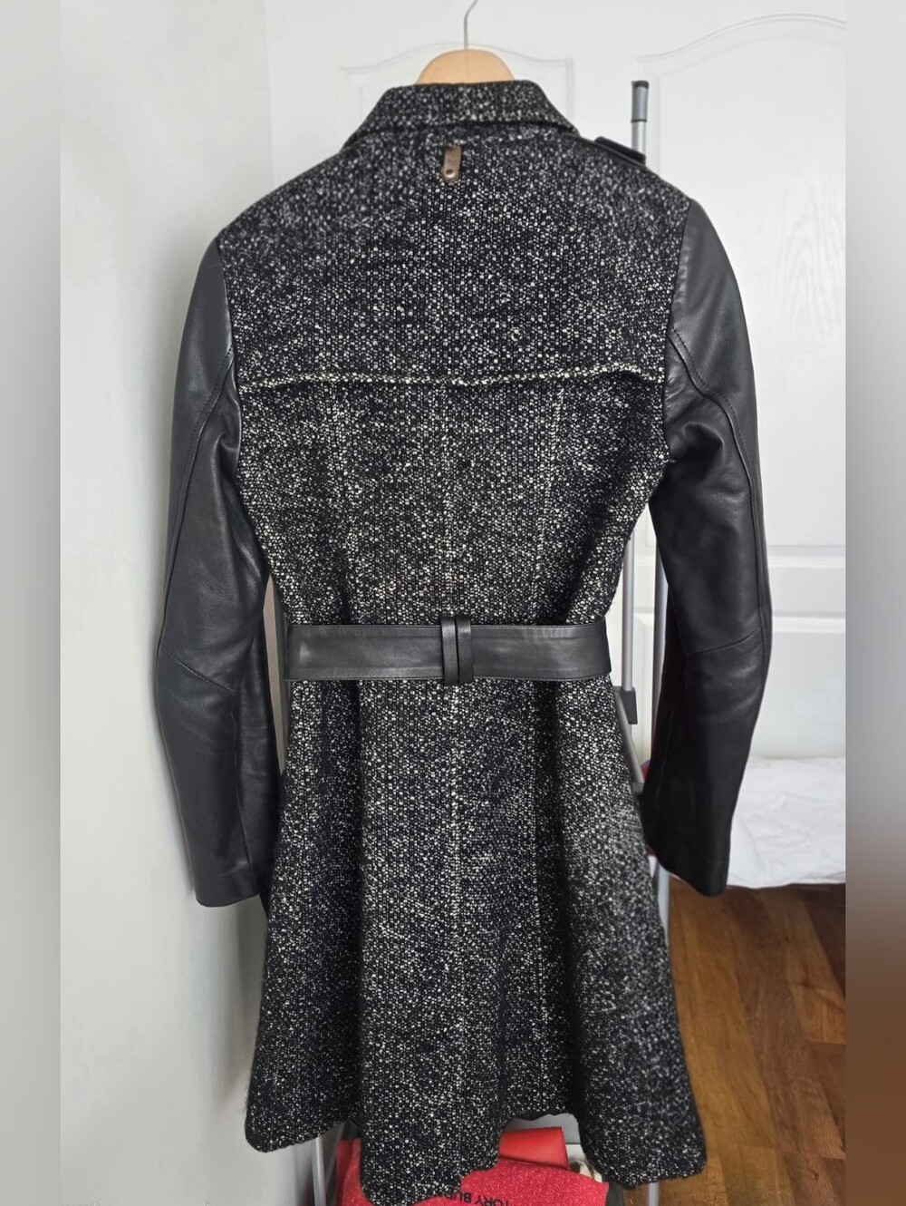 ๐จ๐ฆ Mackage Wool Blend Coat w/ Genuine Lambskin Leather Sleeves Belted - Picture 4 of 14